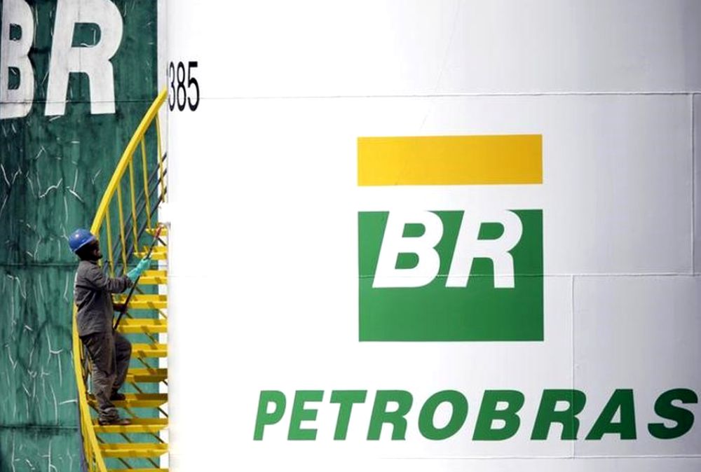 Petrobras anuncia aumento de 120,8% na venda de asfalto pela Reduc