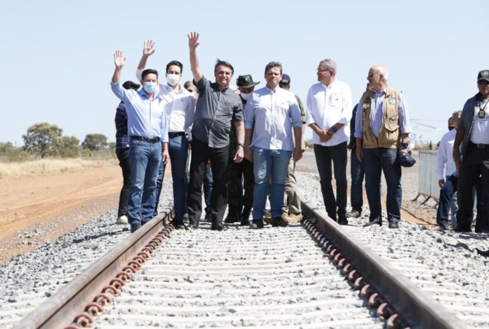 Portal Estrada - Exército vai concluir trecho da Ferrovia de Integração Oeste-Leste na Bahia