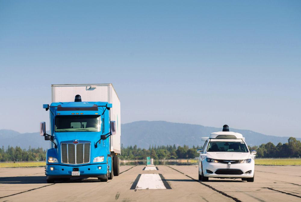Portal Estrada - Daimler e Waymo assinam acordo para desenvolver caminhão autônomo