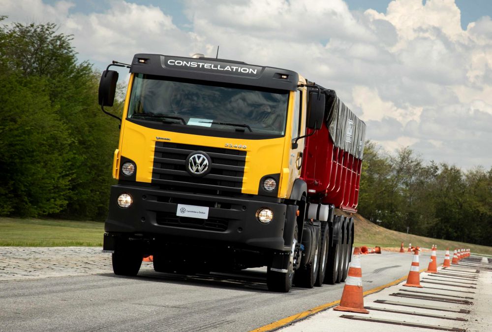 Portal Estrada - Conheça o caminhão mais potente da família VW Constellation