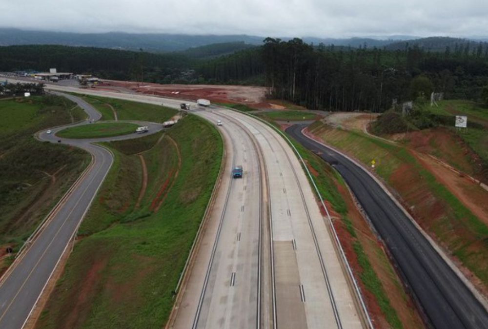 Portal Estrada - Governo libera mais 9 quilômetros de pista duplicada na BR-381/MG