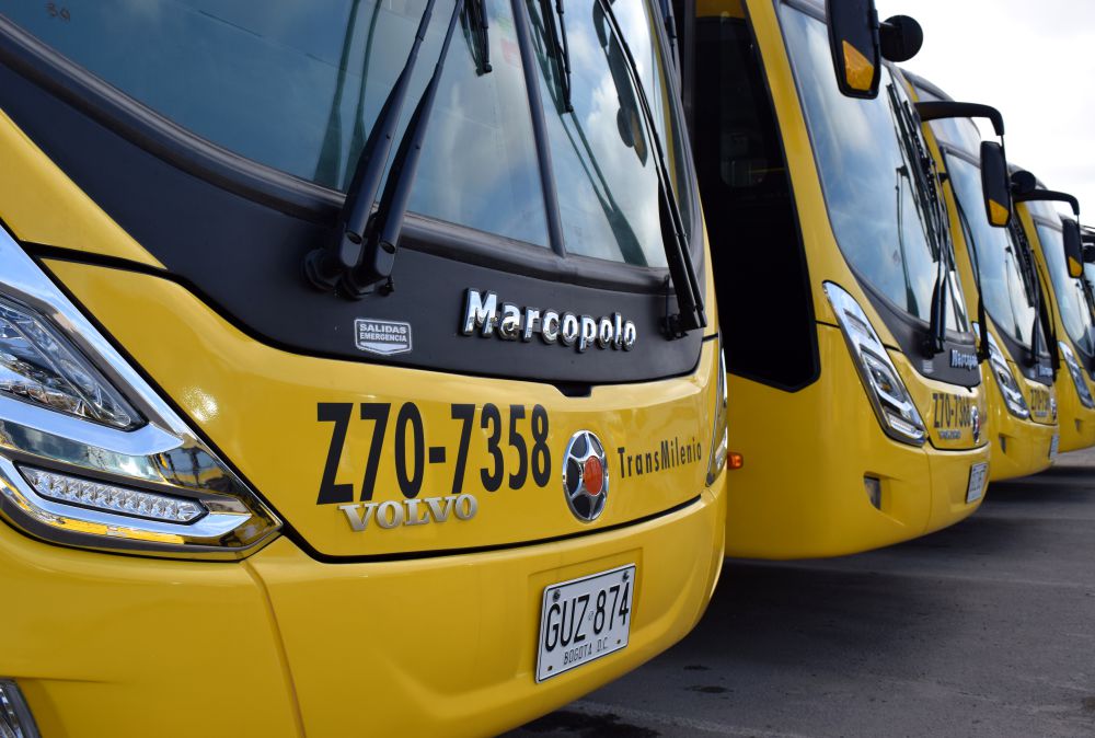 Portal Estrada - Volvo fecha venda de mais 320 ônibus para Bogotá