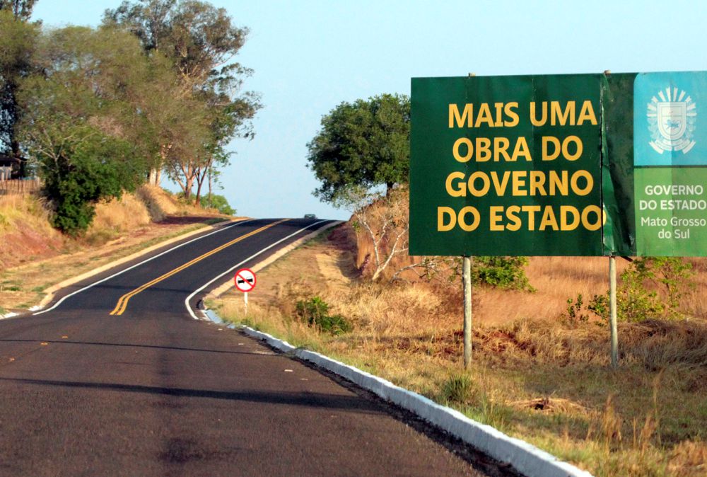 Portal Estrada - Governado do MS lança pacote de R$ 376 mi para pavimentação e restauração de 296 km de estradas