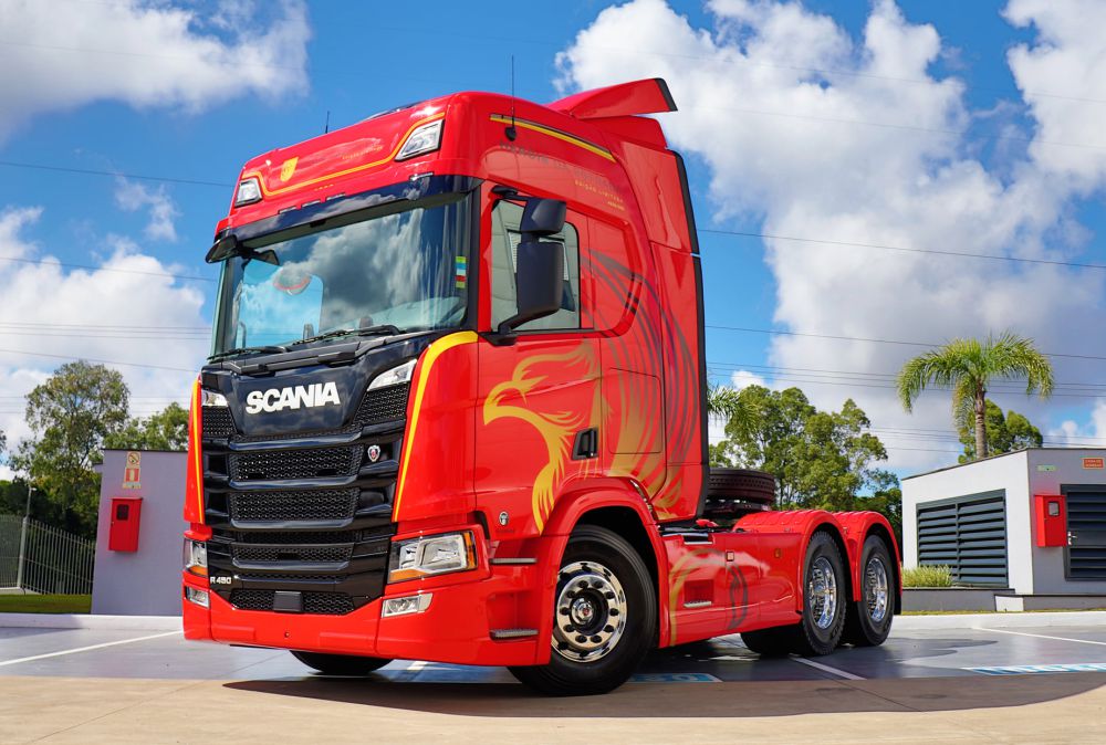 Portal Estrada - TRR Pampeano recebe o primeiro caminhão R 450 6x2 da edição especial Scania