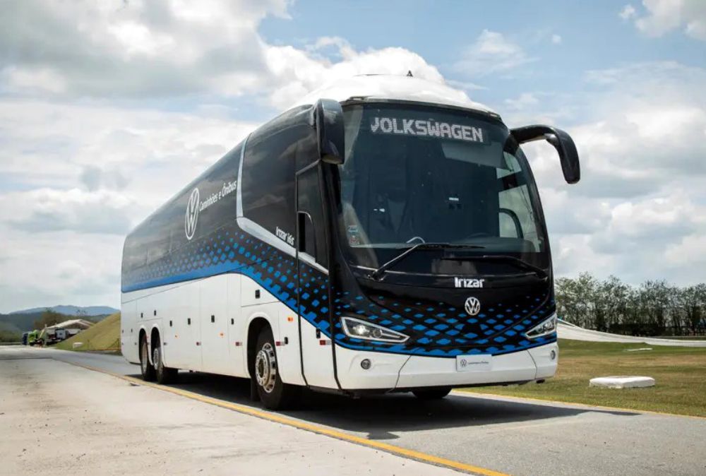 Portal Estrada - Teste do futuro ônibus luxuoso da VWCO 18.330 OT 6×2