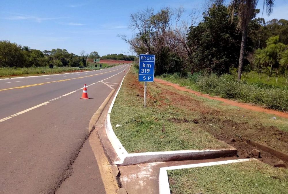 Portal Estrada - DNIT restaura 15,5 km de pista nas rodovias BR-158/SP e BR-262/SP