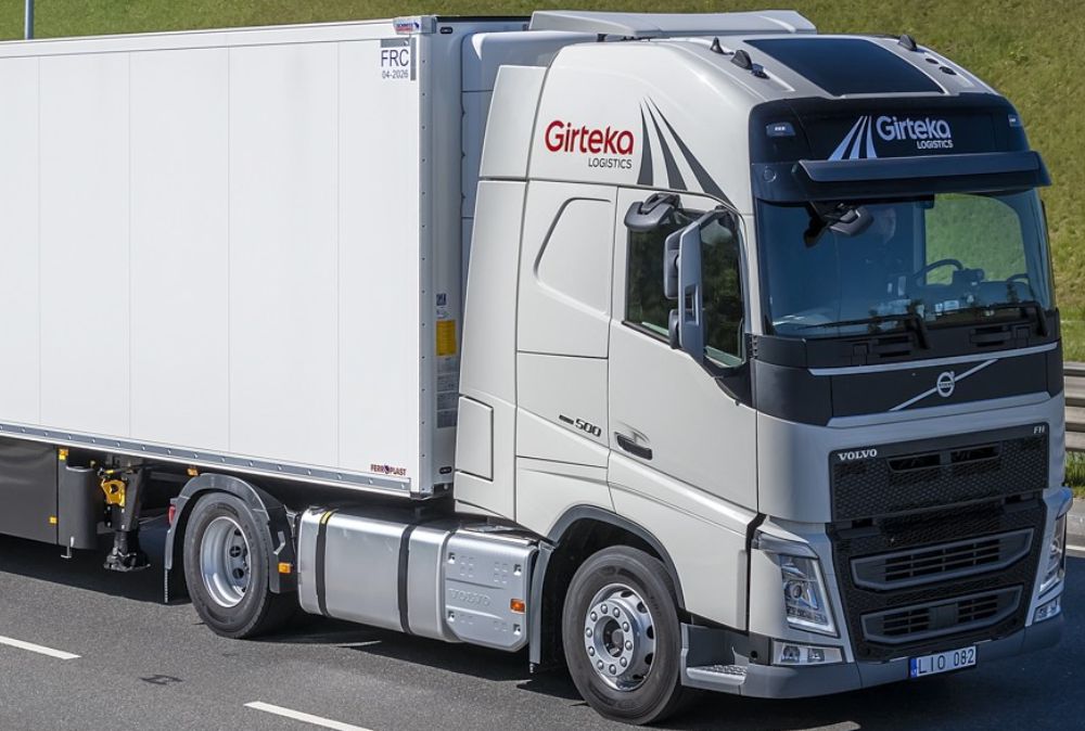Portal Estrada - Girteka Logistics adquire 2.000 caminhões Volvo FH